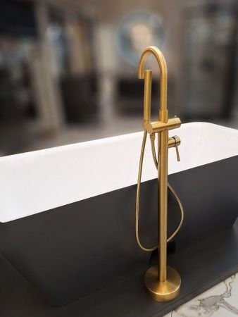 Смеситель для ванны AltroBagno Metropoli 020203 OrSp матовое золото Смеситель для ванны AltroBagno Metropoli 020203 OrSp матовое золото