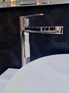 Смеситель для раковины AltroBagno Unione 010220 Cr Смеситель для раковины AltroBagno Unione 010220 Cr