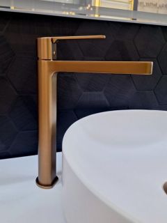 Смеситель для раковины AltroBagno Unione 010223 RaSp Смеситель для раковины AltroBagno Unione 010223 RaSp