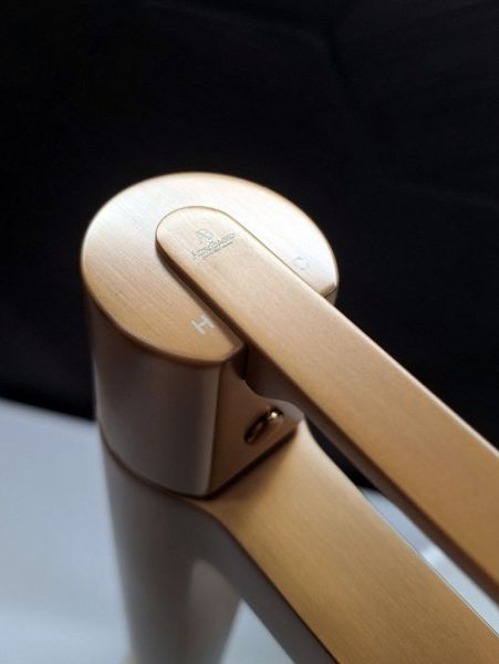 Смеситель для раковины AltroBagno Unione 010223 RaSp Смеситель для раковины AltroBagno Unione 010223 RaSp
