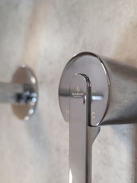 Смеситель для раковины AltroBagno Unione 010509 Cr Смеситель для раковины AltroBagno Unione 010509 Cr