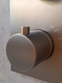 Душевая система с термостатом AltroBagno Unione 040409 GrMt оружейная сталь Душевая система с термостатом AltroBagno Unione 040409 GrMt оружейная сталь