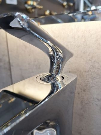 Смеситель для раковины AltroBagno Aperto 010205 Cr хром Смеситель для раковины AltroBagno Aperto 010205 Cr хром