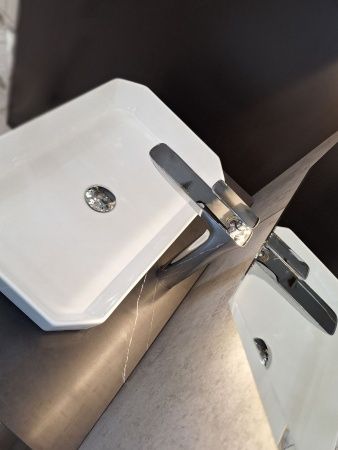 Смеситель для раковины AltroBagno Aperto 010205 Cr хром Смеситель для раковины AltroBagno Aperto 010205 Cr хром