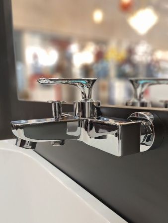 Смеситель для ванны AltroBagno Aperto 0207 Cr хром Смеситель для ванны AltroBagno Aperto 0207 Cr хром