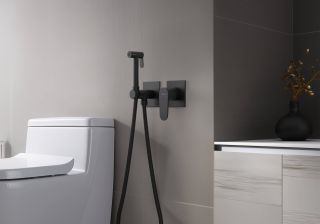 Гигиенический ручной душ Aquatek Оберон AQ1220MB черный Гигиенический ручной душ Aquatek Оберон AQ1220MB черный