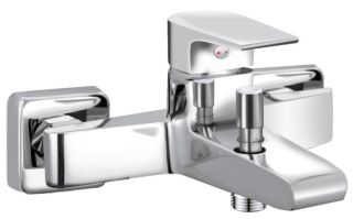 Смеситель для ванны AQUAme Prato AQMP6122 с душевым гарнитуром хром Смеситель для ванны AQUAme Prato AQMP6122 с душевым гарнитуром хром