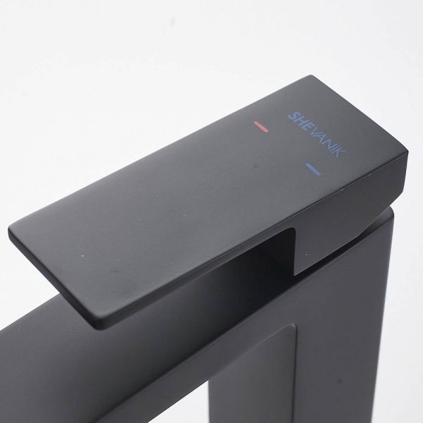 Смеситель для раковины Shevanik S9601H чёрный