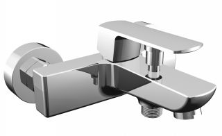 Смеситель для ванны  AZARIO ATRI AZ-15960501 с коротким изливом Смеситель для ванны  AZARIO ATRI AZ-15960501 с коротким изливом