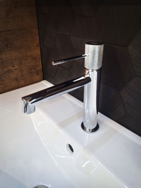 Смеситель для раковины AltroBagno Intento 0126 Cr хром Смеситель для раковины AltroBagno Intento 0126 Cr хром