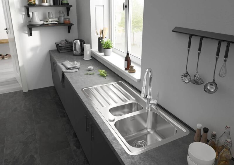 Смеситель Hansgrohe  Focus M42 71800000 для кухни