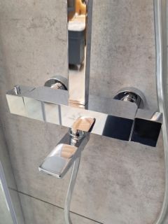 Душевая система с термостатом AltroBagno Cascata 030401 Cr хром Душевая система с термостатом AltroBagno Cascata 030401 Cr хром