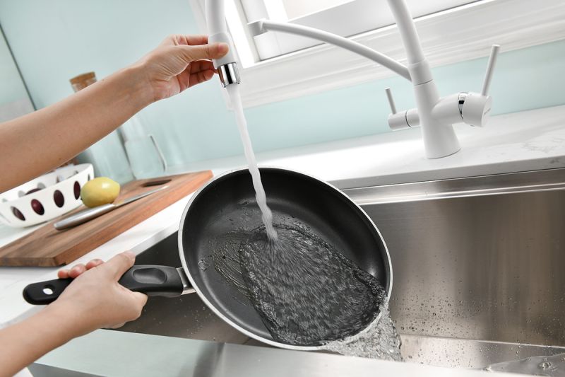 Смеситель для кухни Paulmark Siegen Si213111-431TW белый