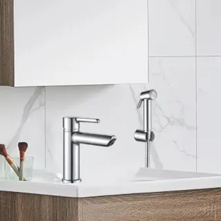 Смеситель для раковины с гигиеническим душем Shevanik S6071 хром Смеситель для раковины с гигиеническим душем Shevanik S6071 хром