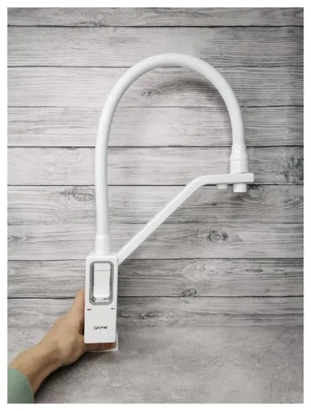 Смеситель для кухни Gappo G4317-8 со встроенным фильтром под питьевую воду белый/хром Смеситель для кухни Gappo G4317-8 со встроенным фильтром под питьевую воду белый/хром