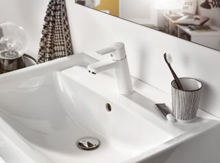 Смеситель для раковины Kludi Pure&Easy XL белый 372929165 Смеситель для раковины Kludi Pure&Easy XL белый 372929165