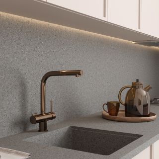 Смеситель для кухни WasserKRAFT A8997 с выдвижной лейкой розовое золото