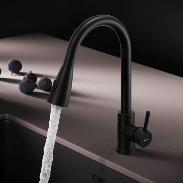 Смеситель для кухни Am.Pm X-Joy S F85B07522 с выдвижным изливом чёрный