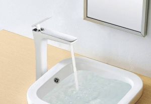 Смеситель для раковины Rose R1611F белый/хром