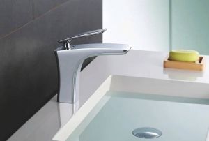 Смеситель для раковины Rose R2701 хром