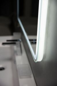 Зеркало BelBagno с LED-подсветкой и сенсорным управлением SPC-MAR-600-600-LED-TCH