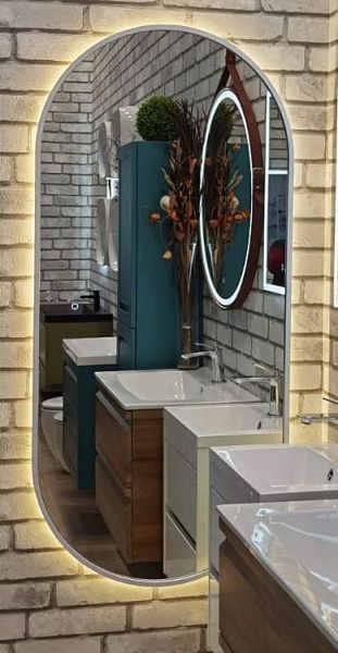 Зеркало с тёплой подсветкой Art&Max Bari 70x150см белый матовый AM-Bar-700-1500-DS-C-White