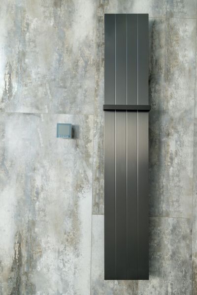 Полотенцесушитель электрический Boheme Flat 725-B 25x150 см чёрный Полотенцесушитель электрический Boheme Flat 725-B 25x150 см чёрный