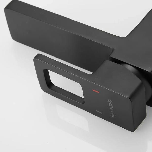 Смеситель для раковины с гигиеническим душем Shevanik S8271H чёрный