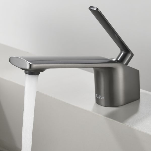 Смеситель для раковины Black&White Gravity 7104GM оружейная сталь