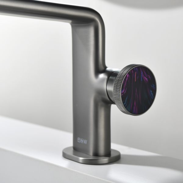 Смеситель для раковины Black&White Gravity 7207GM оружейная сталь