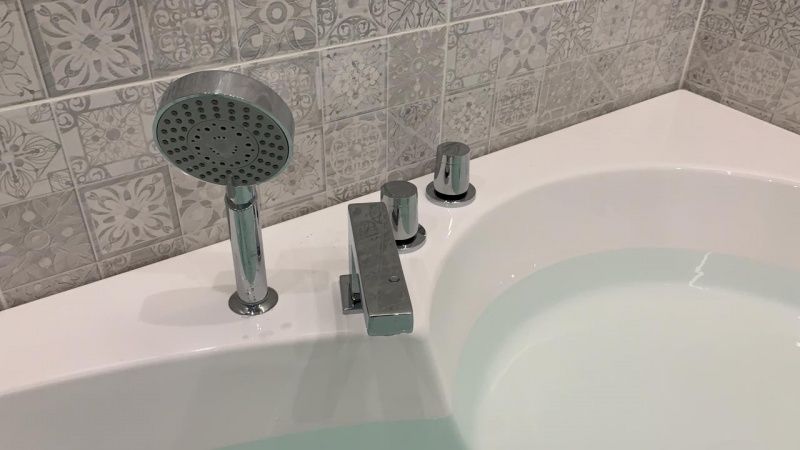 Гидромассажная ванна Frank F165 угловая 1500х1500х600