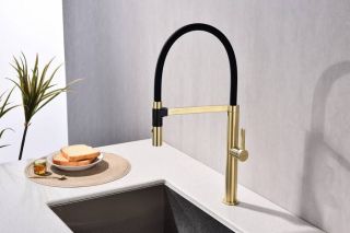 Смеситель для кухни Paulmark Leader Le214101-SBG светлое брашированное золото Смеситель для кухни Paulmark Leader Le214101-SBG светлое брашированное золото
