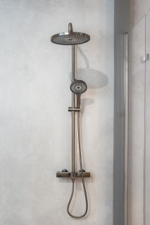 Душевая стойка ABBER Thermostat AF8516NGL с термостатом оружейная сталь