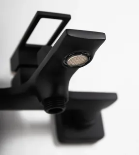 Смеситель BelBagno для ванны и душа, чёрный LUC-VAS-NERO