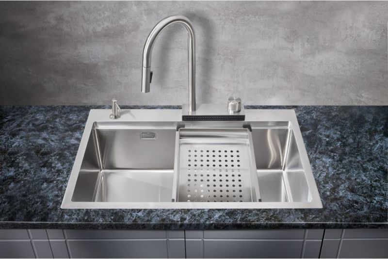 Мойка для кухни Milacio Denia 75 Steel MC.77420 в комплекте со смесителем и коландером нержавеющая сталь