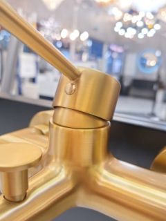 Смеситель для ванны AltroBagno Metropoli 0219 OrSp матовое золото Смеситель для ванны AltroBagno Metropoli 0219 OrSp матовое золото
