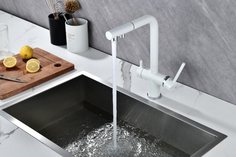 Смеситель для кухни Paulmark Serpentine Se213222-431 белый матовый Смеситель для кухни Paulmark Serpentine Se213222-431 белый матовый
