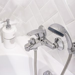 Смеситель для ванны с душем РМС SL85-009E хром