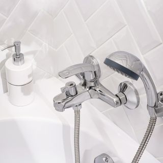 Смеситель для ванны с душем РМС SL85-009E хром Смеситель для ванны с душем РМС SL85-009E хром