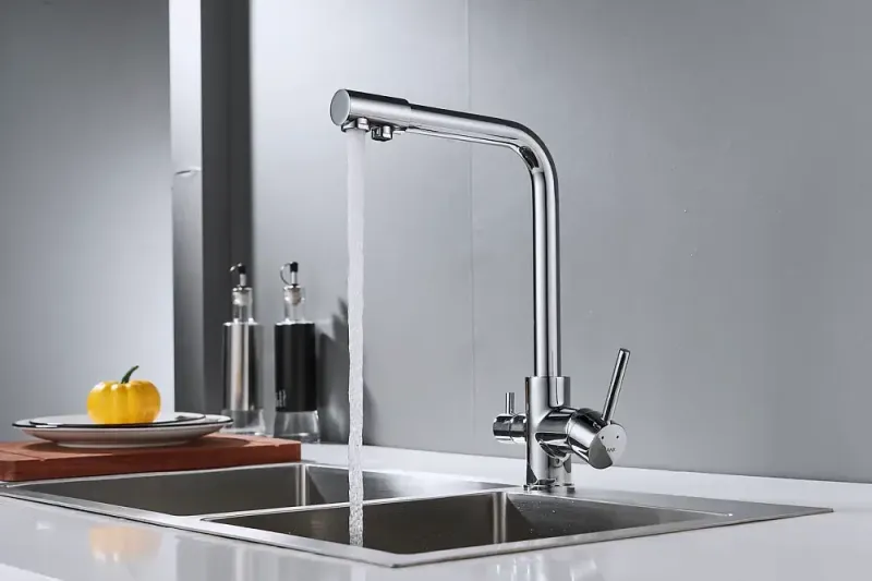Смеситель для кухни Shevanik S328 с подключением фильтра хром