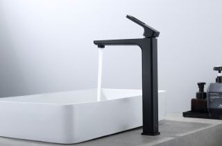 Высокий смеситель для раковины Raglo R51.15.06 чёрный Высокий смеситель для раковины Raglo R51.15.06 чёрный