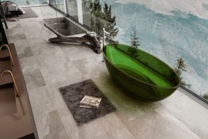 Прозрачная ванна ABBER Kristall AT9702Emerald из полиэфирной смолы 180x85см зелёный