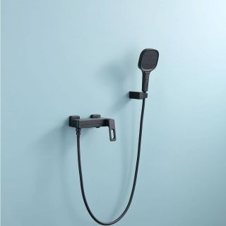 Смеситель для ванны Raglo R51.30.06 чёрный Смеситель для ванны Raglo R51.30.06 чёрный