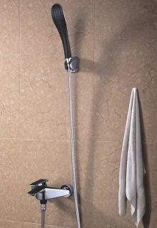 Смеситель для ванны Rose R1302H чёрный матовый Смеситель для ванны Rose R1302H чёрный матовый