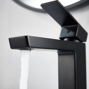 Смеситель для раковины Rose R1801H-1 чёрный матовый