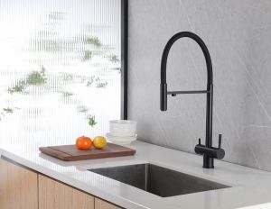 Смеситель для кухни ABBER Wasser Kreis AF81141B с подключением фильтра и выдвижной лейкой чёрный матовый