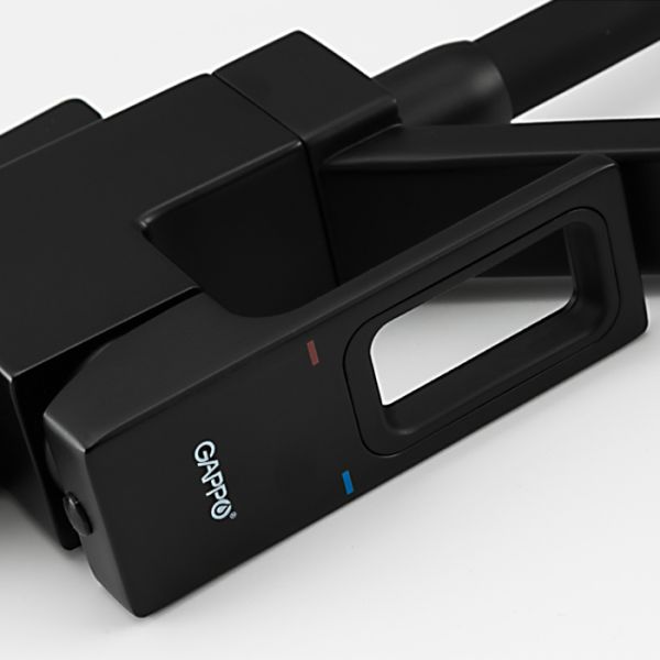 Смеситель для кухни Gappo G4317-6 со встроенным фильтром под питьевую воду чёрный