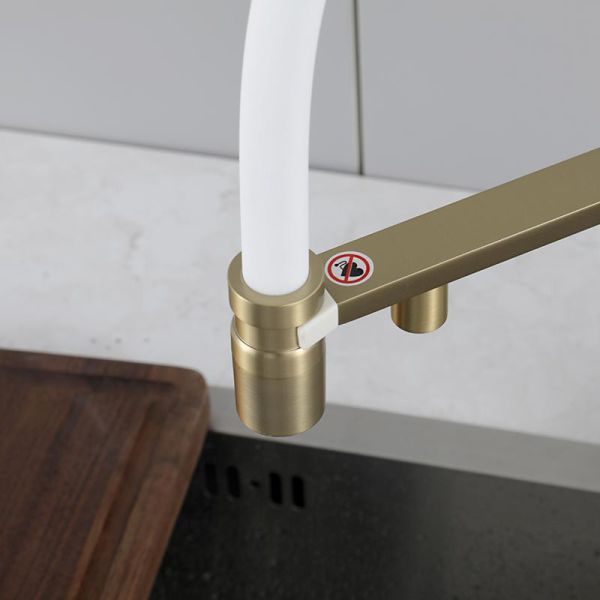 Смеситель для кухни Gappo G4395-53 с подключением фильтра питьевой воды и гибким изливом золото/белый