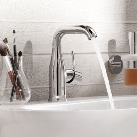 Смеситель для раковины GROHE Essence New нажимным донным клапаном, размер M, хром (23798001)