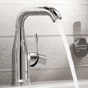 Смеситель для раковины GROHE Essence New нажимным донным клапаном, размер M, хром (23798001)